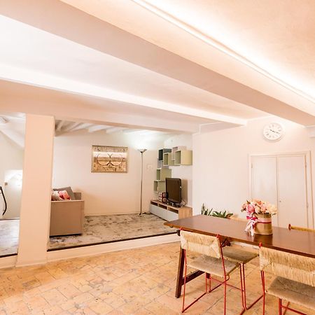 Appartamento In Centro Via Porta Fuga 斯波莱托 外观 照片